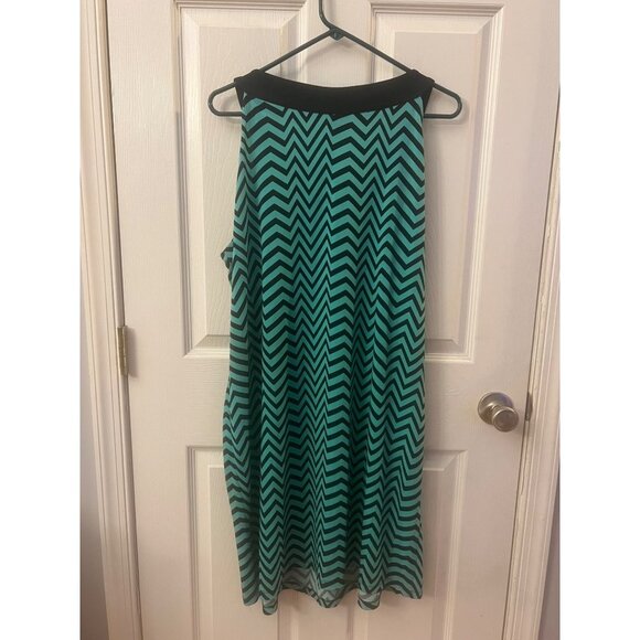 Enfocus women’s mint, green and black chevron pattern. Take top dress. Size 20 W - Picture 3 of 3
